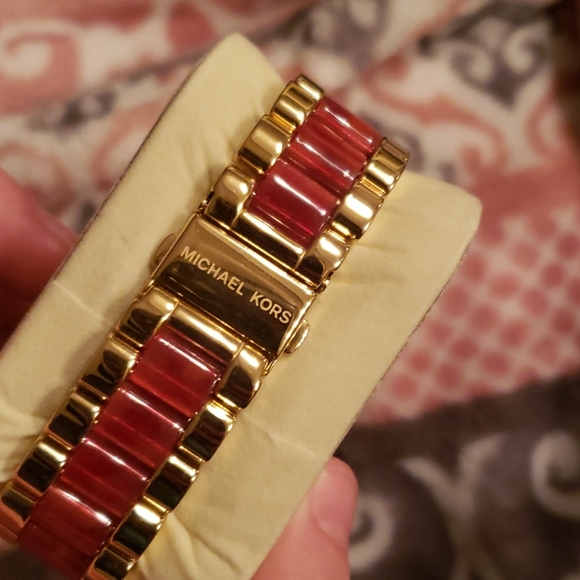 Michael Kors Watch - Picture 3 of 3